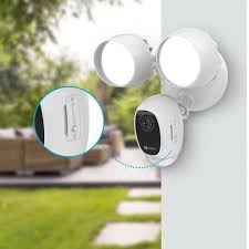 Camera ngoài trời tích hợp đèn pha và còi báo động Ezviz CS-LC1C-A0-1F2WPFRL
